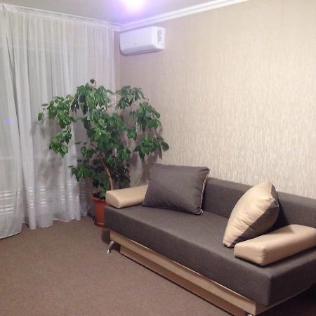 Apartment On Bohdana Gavrilishina Kpi Киев Екстериор снимка